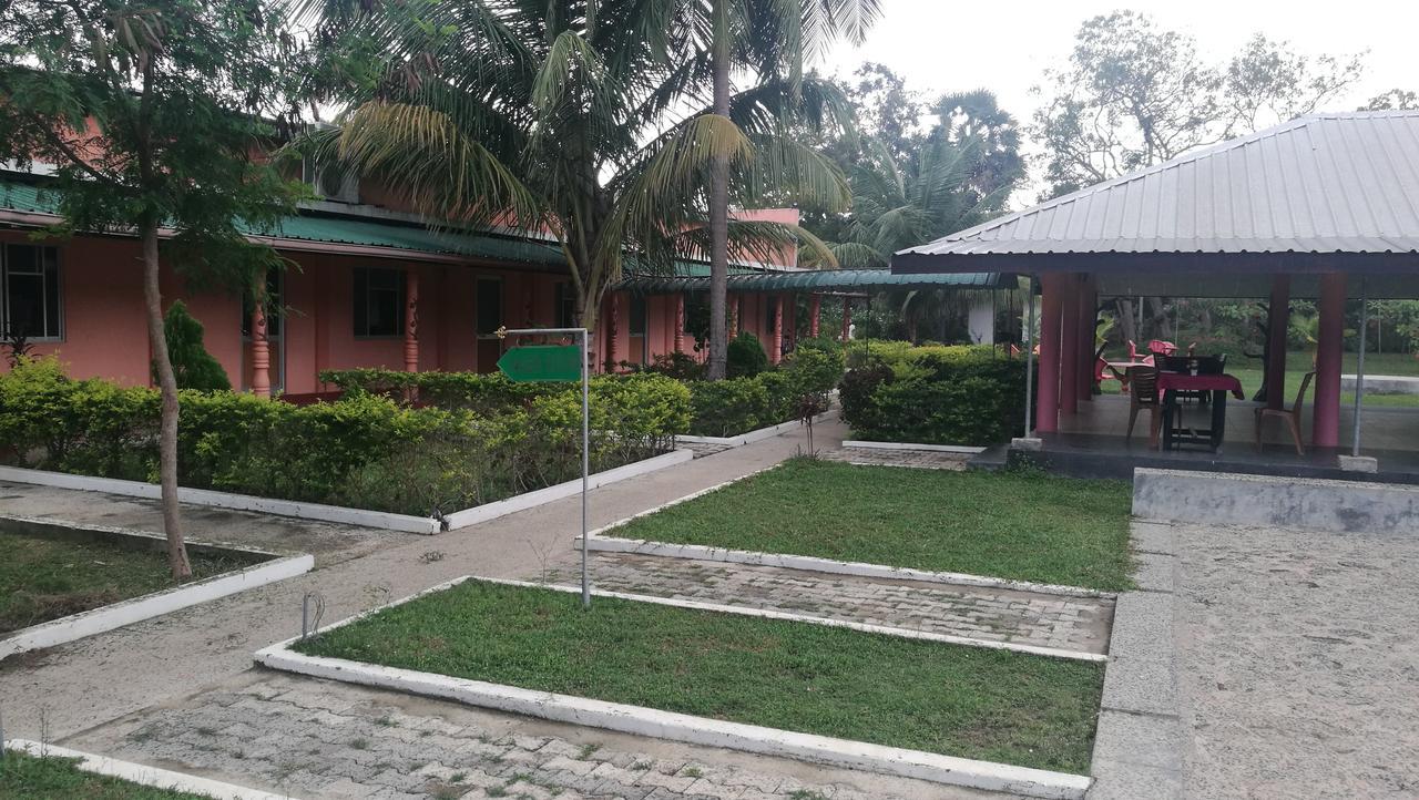 Friends Paradise Kilinochchi ภายนอก รูปภาพ
